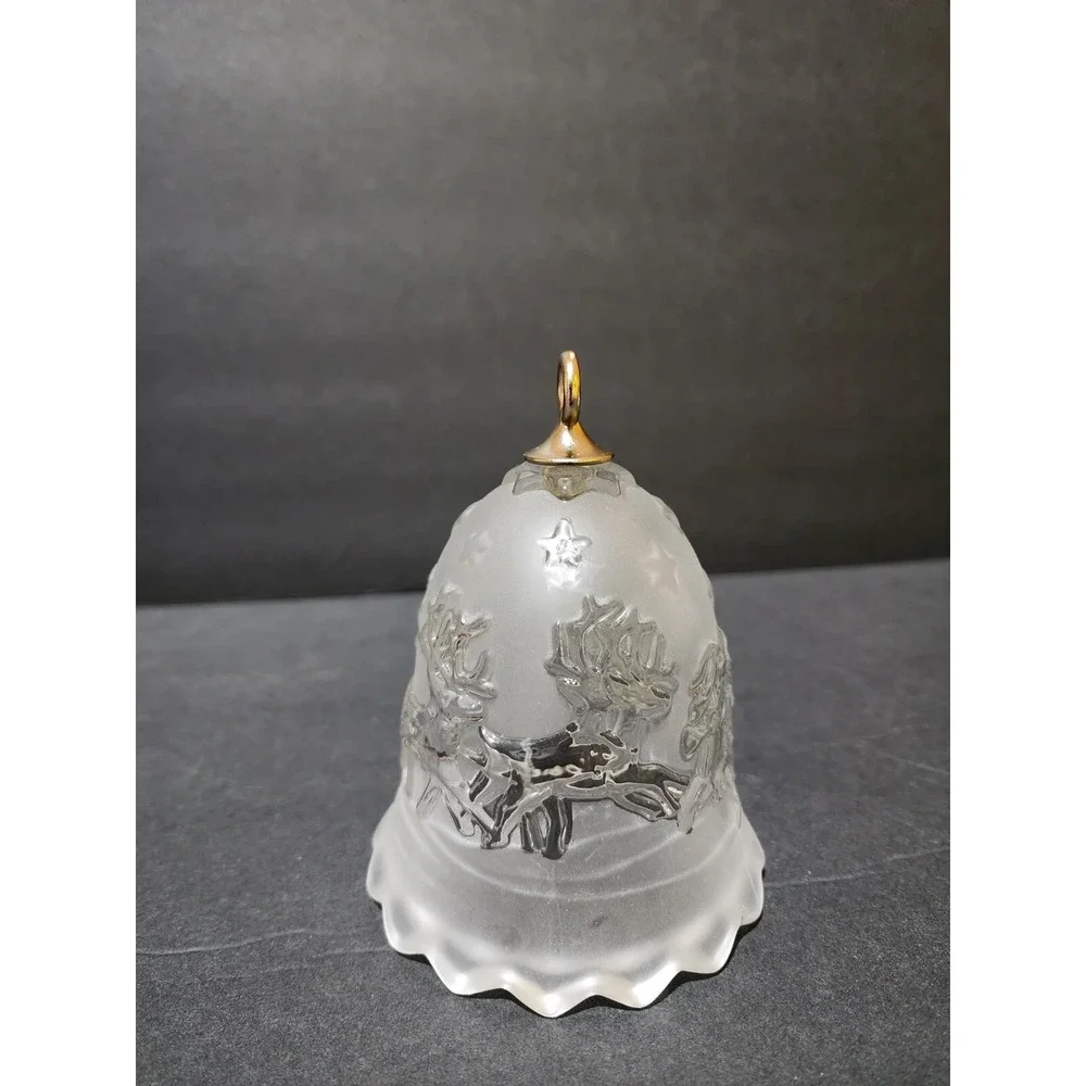 Mikasa Frosted‎ Crystal Christmas Bell  Silent Night Scene 5 1/4